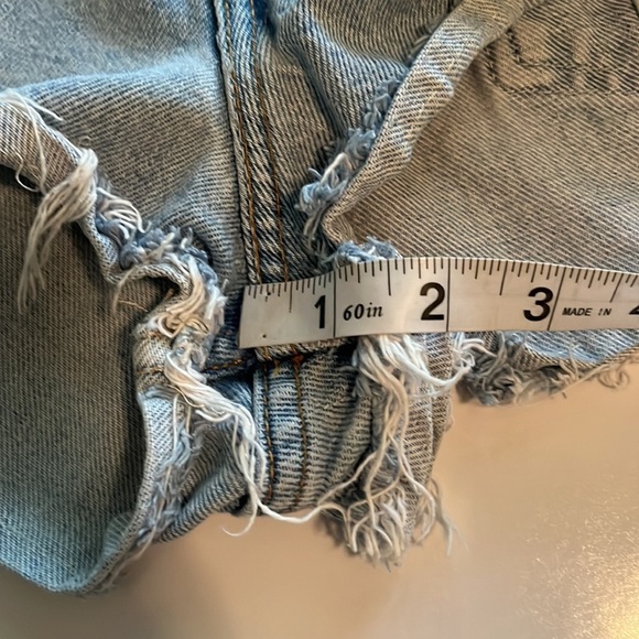 Vintage Levi’s 550 Cutoff Shorts Size 12 MIS - Picture 7 of 16